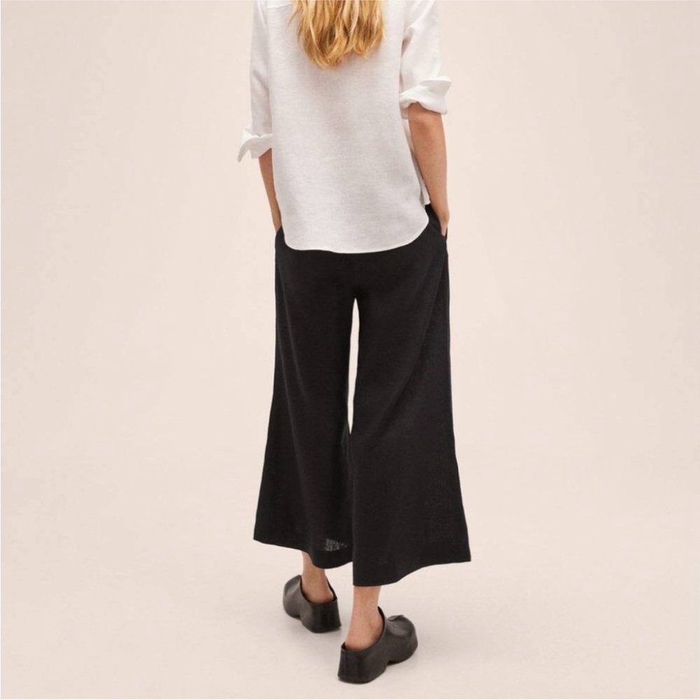Mango Black Wide Leg Cropped Pull
On Elastic Waist Pants M